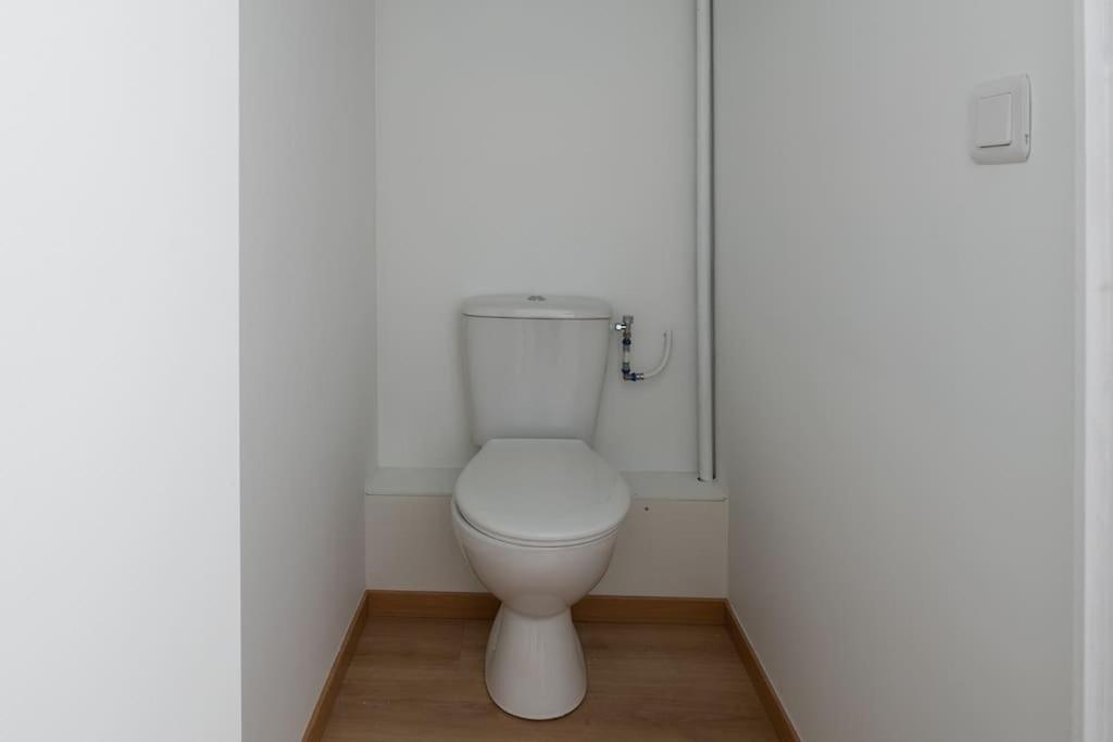 Off Appartement Familial Neuf Pour 4 - L'Eclat De Клиши Екстериор снимка